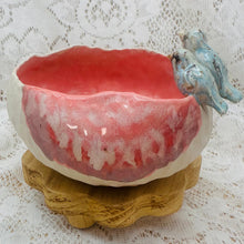Load image into Gallery viewer, Bird Pinch Pot

