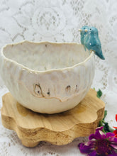 Load image into Gallery viewer, Bird Pinch Pot
