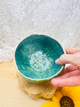 Load image into Gallery viewer, Pinch Pot with drainage

