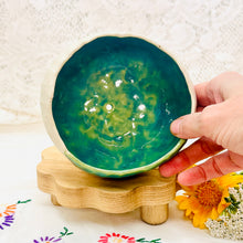 Load image into Gallery viewer, Pinch Pot Planter
