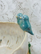 Load image into Gallery viewer, Bird Pinch Pot
